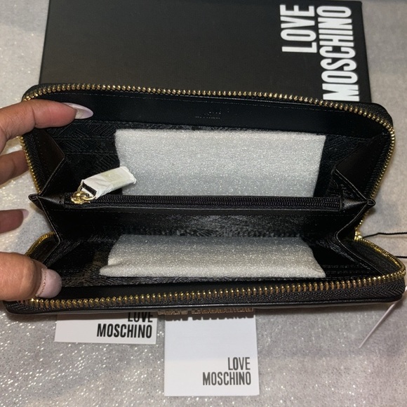 LOVE MOSCHINO WALLET - Picture 7 of 8